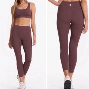 Vuori Stride Leggings in Chestnut EUC
